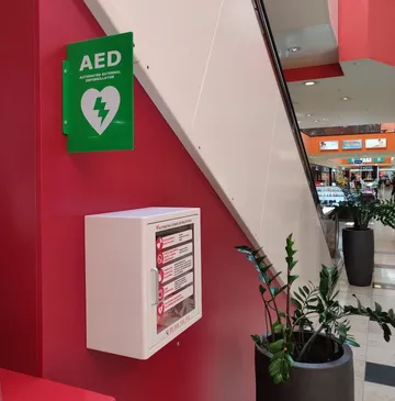 Automatinis išorinis defibriliatorius iš arti