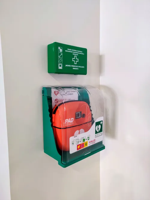Automatiniai išoriniai defibriliatoriai Palangos baseine iš arti