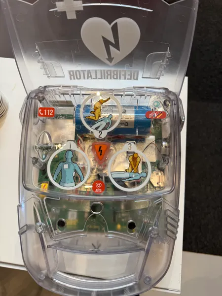 Automatinis išorinis defibriliatorius (AED)