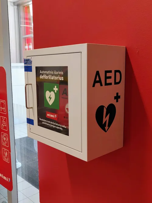 Automatiniai išoriniai defibriliatoriai Palangos Rimi iš arti